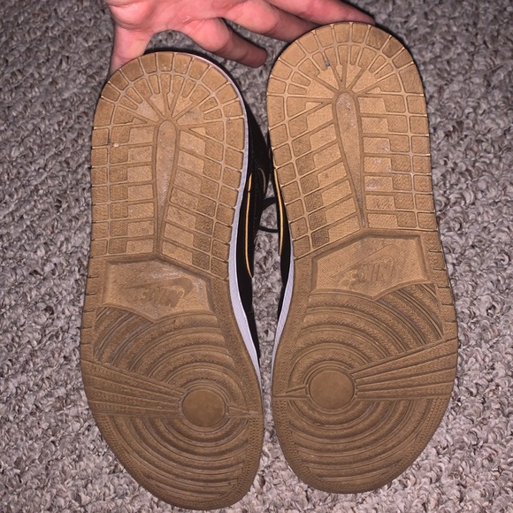 Men’s Mid Rise Nike Air Jordans - Black on Black with Army green Detail - Picture 6 of 6